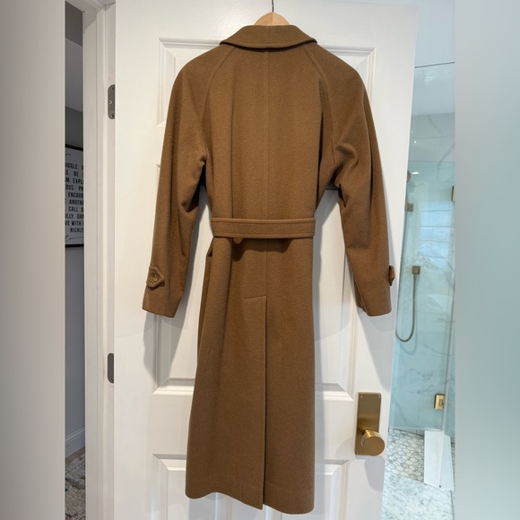 Classic Vintage Wool/Alpaca Burberry Camel Trench Coat - fits like a medium - Picture 8 of 10
